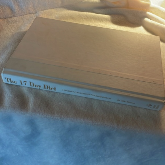 17 day diet book like new no book jacket DR Mike Moreno - Picture 3 of 4